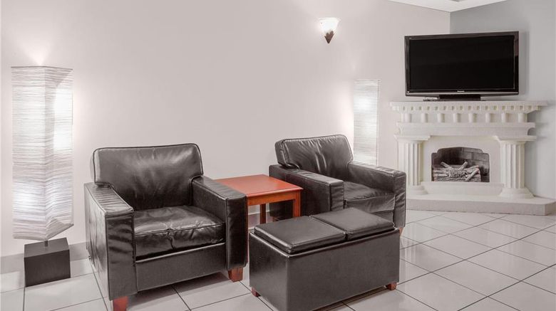 <b>Days Inn Portage Lobby</b>. Images powered by <a href="https://iceportal.shijigroup.com/" title="IcePortal" target="_blank">IcePortal</a>.