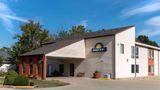 <b>Days Inn Springfield - South Exterior</b>. Images powered by <a href="https://iceportal.shijigroup.com/" title="IcePortal" target="_blank">IcePortal</a>.