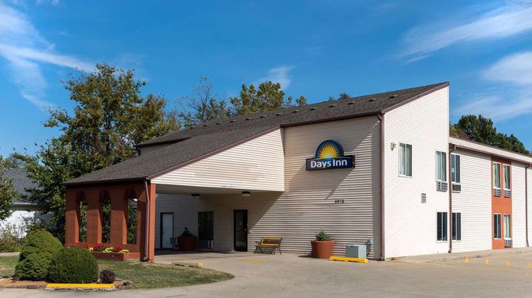 Days Inn Springfield - South Exterior