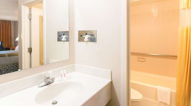 Days Inn Richmond Room