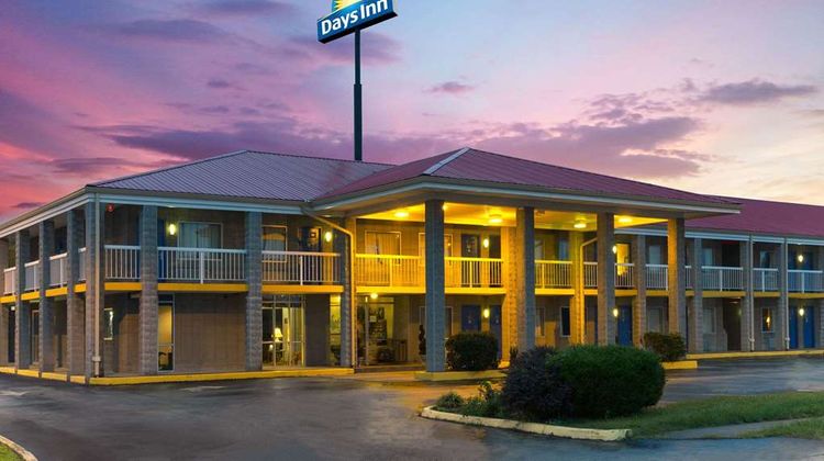 Days Inn Richmond Exterior