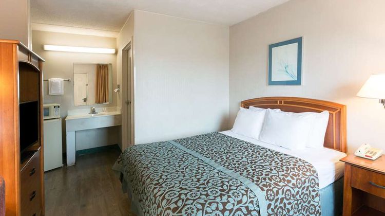 Days Inn Richmond Room