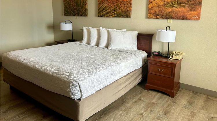 Days Inn Kingman West Room