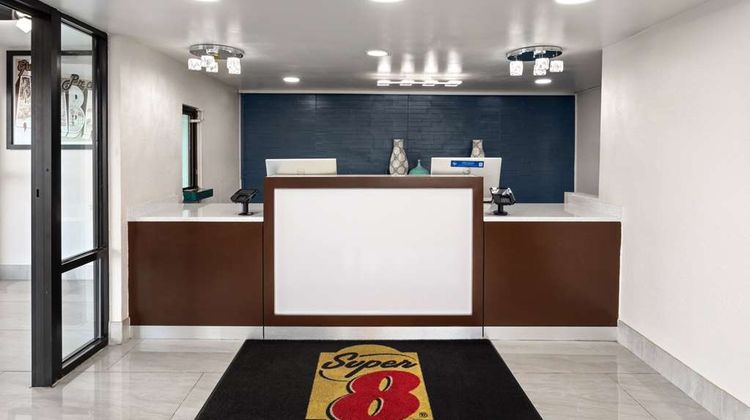 Super 8 Prattville/Montgomery Lobby