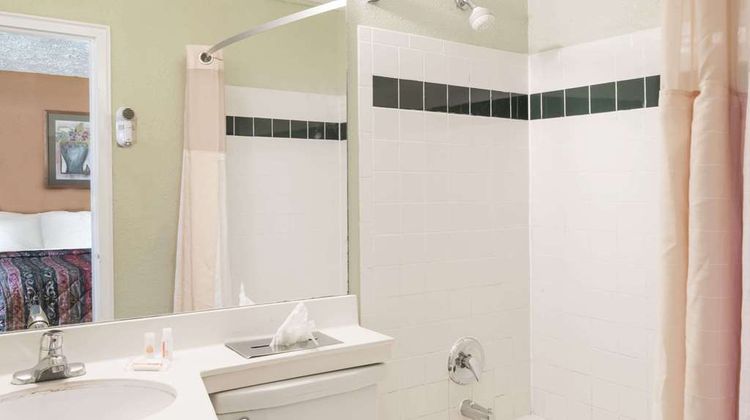 Days Inn Henrietta/Rochester Area Room