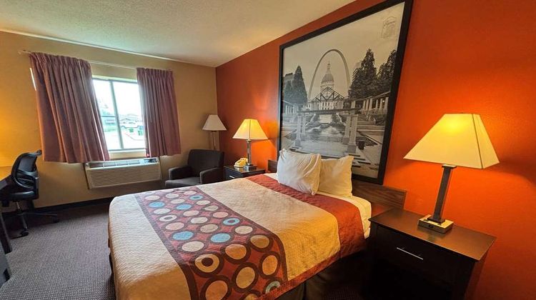 Super 8 Du Quoin Room
