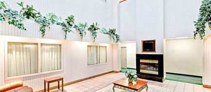 Super 8 Brockton Lobby