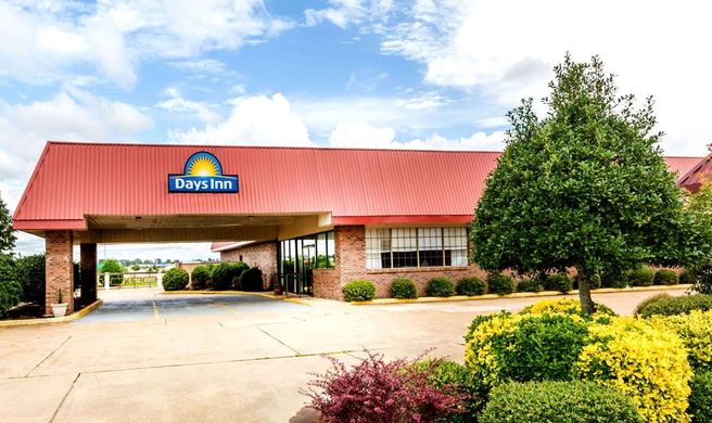 Days Inn Batesville Exterior