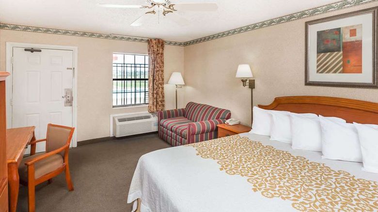 <b>Days Inn Batesville Room</b>. Images powered by <a href="https://iceportal.shijigroup.com/" title="IcePortal" target="_blank">IcePortal</a>.
