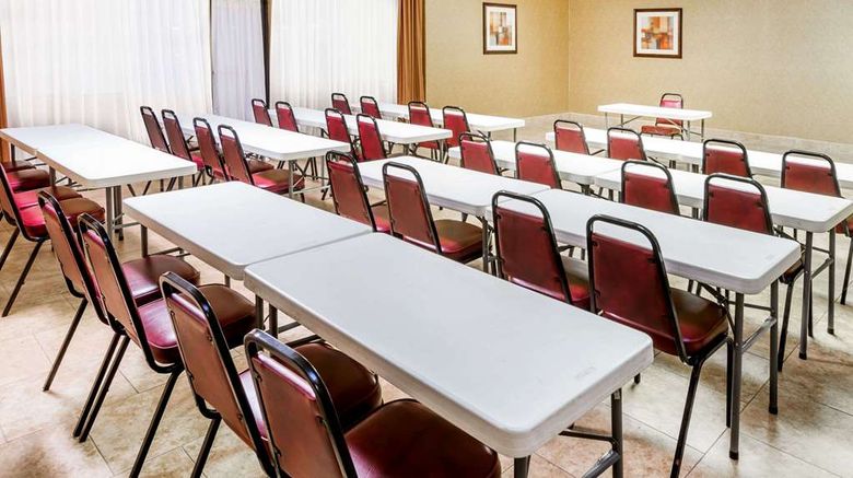 <b>Days Inn Batesville Meeting</b>. Images powered by <a href="https://iceportal.shijigroup.com/" title="IcePortal" target="_blank">IcePortal</a>.
