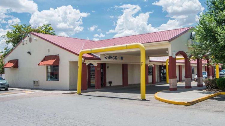 Days Inn Gallup Exterior