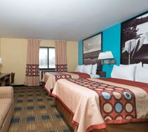 Super 8 Rochester Mayo Clinic Area Room