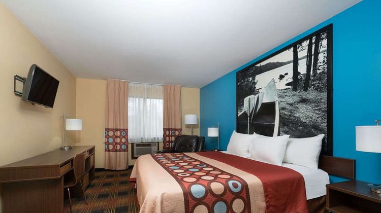 Super 8 Rochester Mayo Clinic Area Room