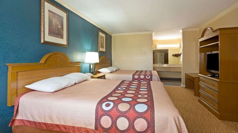 <b>Super 8 Covington Room</b>. Images powered by <a href="https://iceportal.shijigroup.com/" title="IcePortal" target="_blank">IcePortal</a>.