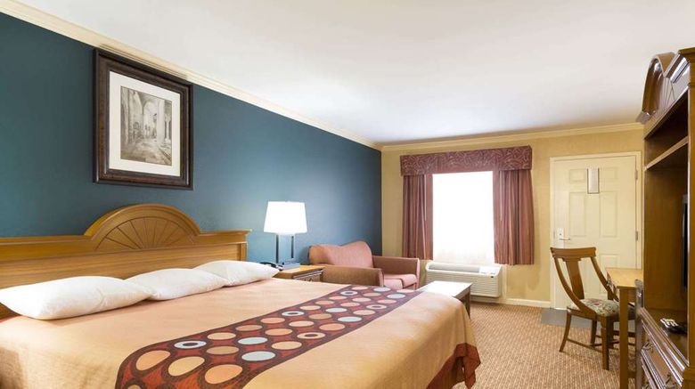 <b>Super 8 Covington Room</b>. Images powered by <a href="https://iceportal.shijigroup.com/" title="IcePortal" target="_blank">IcePortal</a>.