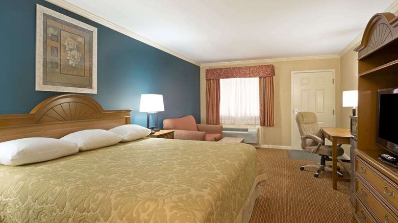 <b>Super 8 Covington Room</b>. Images powered by <a href="https://iceportal.shijigroup.com/" title="IcePortal" target="_blank">IcePortal</a>.