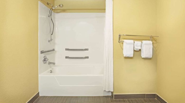 <b>Super 8 Covington Room</b>. Images powered by <a href="https://iceportal.shijigroup.com/" title="IcePortal" target="_blank">IcePortal</a>.