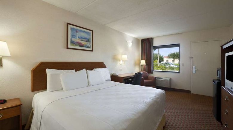 <b>Super 8 by Wyndham North Palm Beach Room</b>. Images powered by <a href="https://iceportal.shijigroup.com/" title="IcePortal" target="_blank">IcePortal</a>.