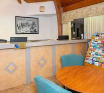 Super 8 by Wyndham North Palm Beach Lobby