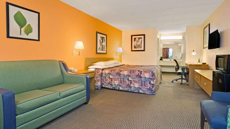 Days Inn Cincinnati East Room