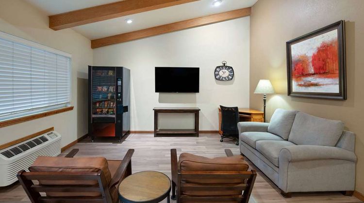 Super 8 Susanville Lobby