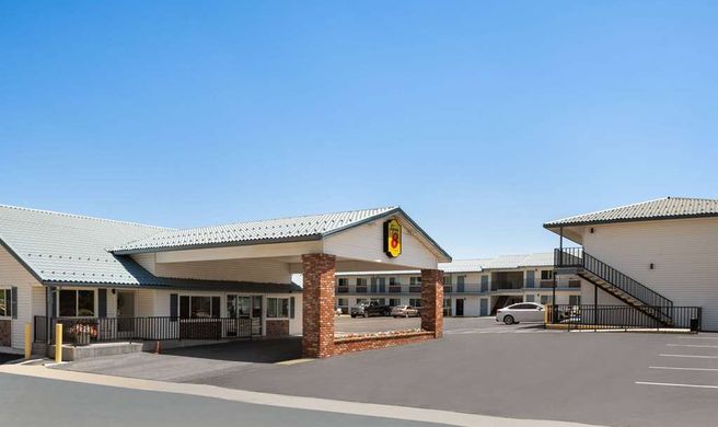 Super 8 Susanville Exterior