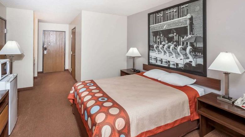 <b>Super 8 Pekin/Peoria Area Room</b>. Images powered by <a href="https://iceportal.shijigroup.com/" title="IcePortal" target="_blank">IcePortal</a>.