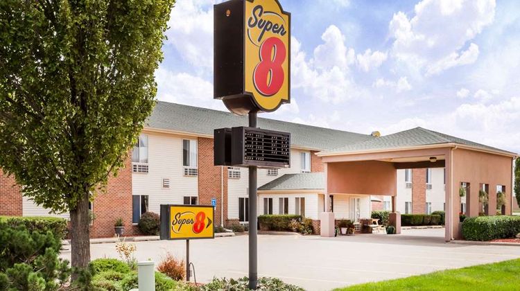 Super 8 Pekin/Peoria Area Exterior