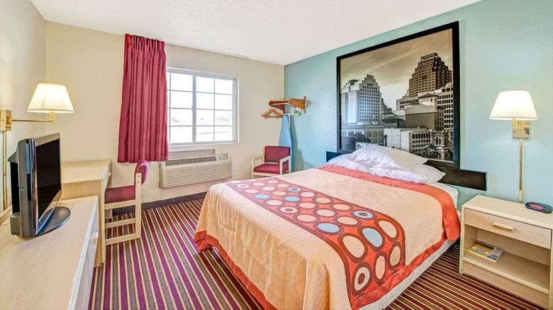 <b>Super 8 San Antonio/Fiesta Room</b>. Images powered by <a href="https://iceportal.shijigroup.com/" title="IcePortal" target="_blank">IcePortal</a>.
