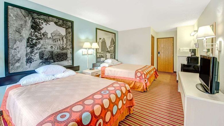 <b>Super 8 San Antonio/Fiesta Room</b>. Images powered by <a href="https://iceportal.shijigroup.com/" title="IcePortal" target="_blank">IcePortal</a>.