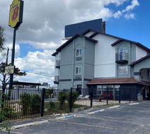 Super 8 San Antonio/Fiesta Exterior