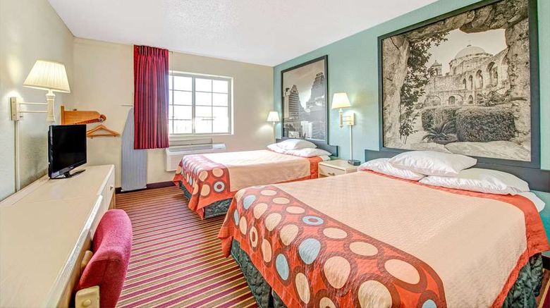 <b>Super 8 San Antonio/Fiesta Room</b>. Images powered by <a href="https://iceportal.shijigroup.com/" title="IcePortal" target="_blank">IcePortal</a>.