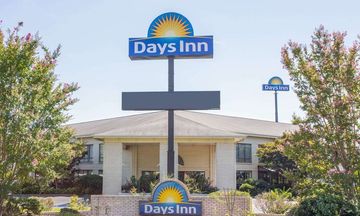 Days Inn Spartanburg Waccamaw
