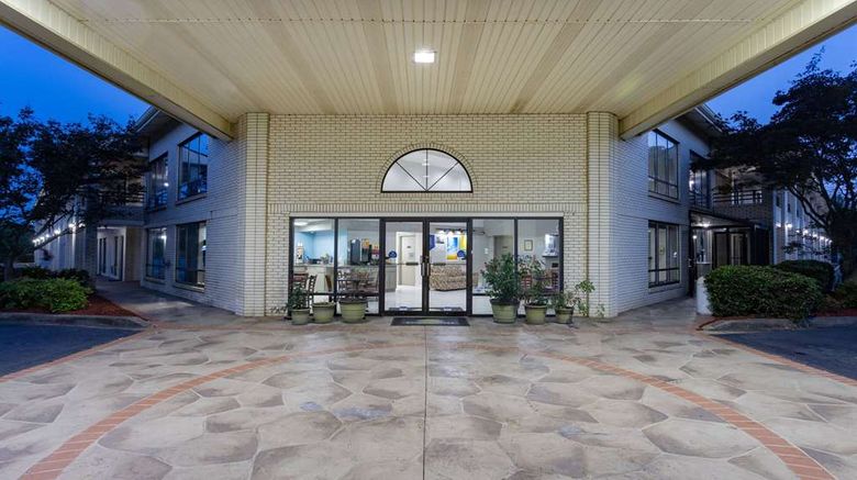 <b>Days Inn Spartanburg Waccamaw Exterior</b>. Images powered by <a href="https://iceportal.shijigroup.com/" title="IcePortal" target="_blank">IcePortal</a>.