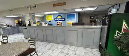 Days Inn Dublin Lobby