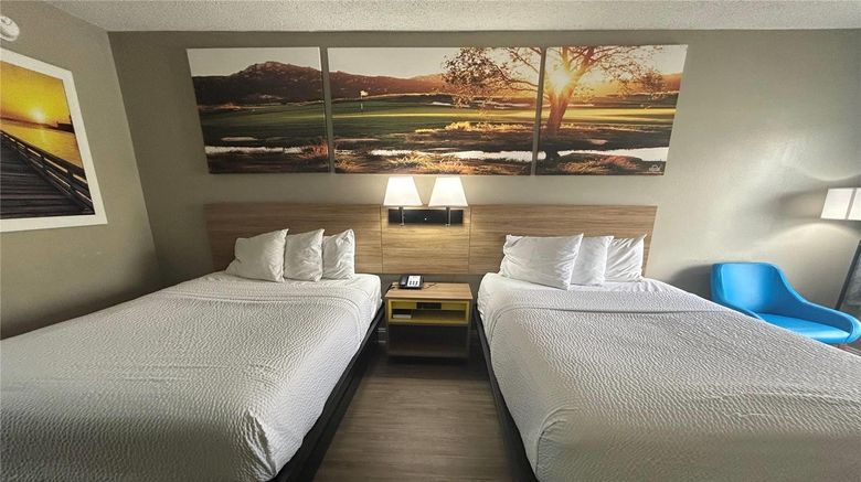 <b>Days Inn Dublin Room</b>. Images powered by <a href="https://iceportal.shijigroup.com/" title="IcePortal" target="_blank">IcePortal</a>.