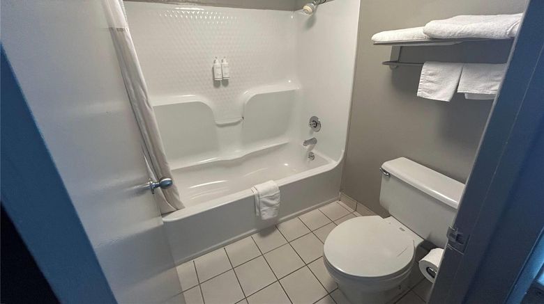<b>Days Inn Dublin Room</b>. Images powered by <a href="https://iceportal.shijigroup.com/" title="IcePortal" target="_blank">IcePortal</a>.
