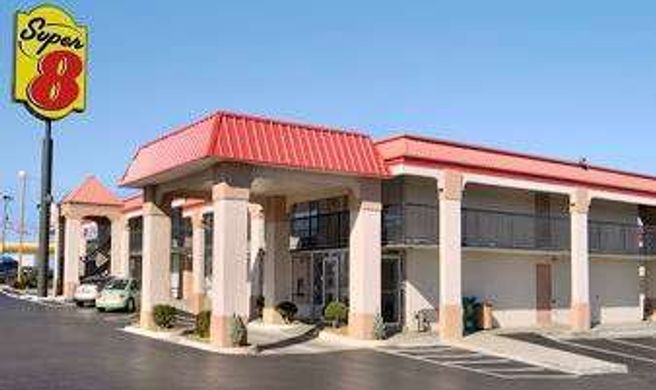 Super 8 Oklahoma Fairgrounds Exterior