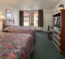 Super 8 Oklahoma Fairgrounds Room