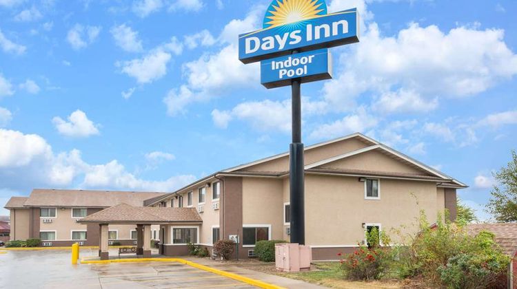 Days Inn Topeka Exterior