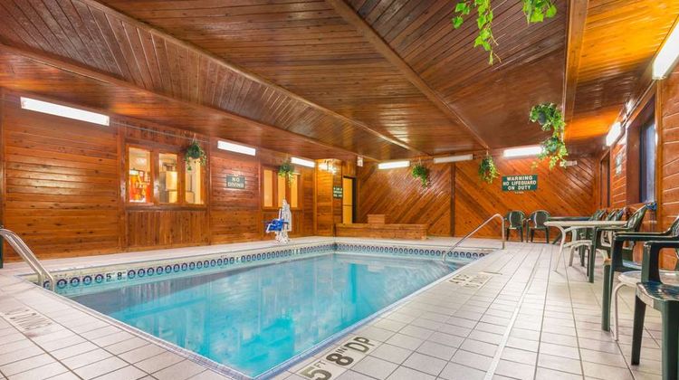 Days Inn Topeka Pool