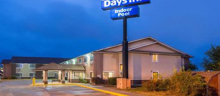 Days Inn Topeka Exterior
