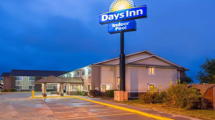 Days Inn Topeka Exterior