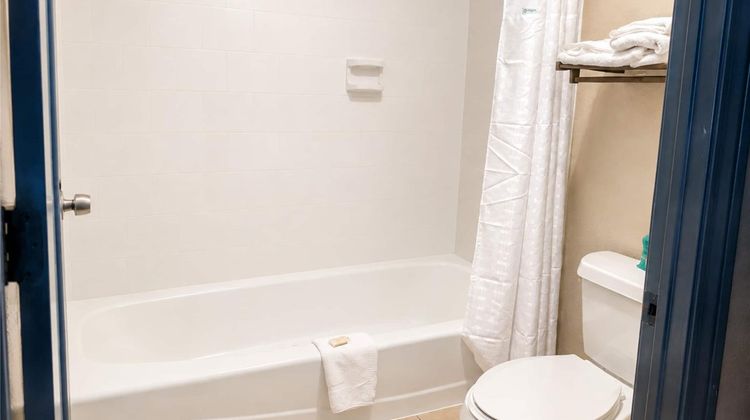 Days Inn Topeka Room