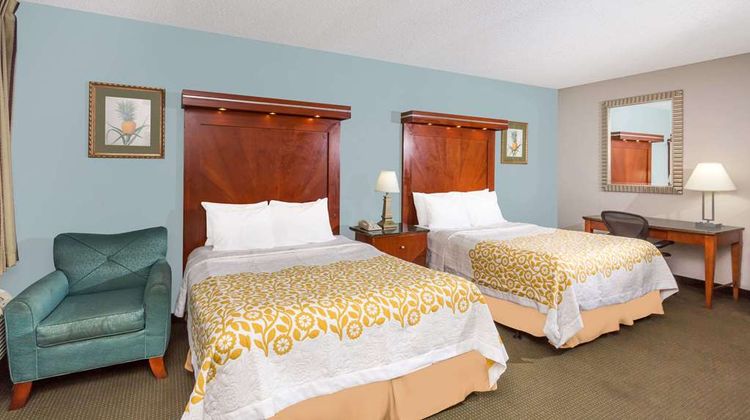 Days Inn by Wyndham Miami Airport North Room