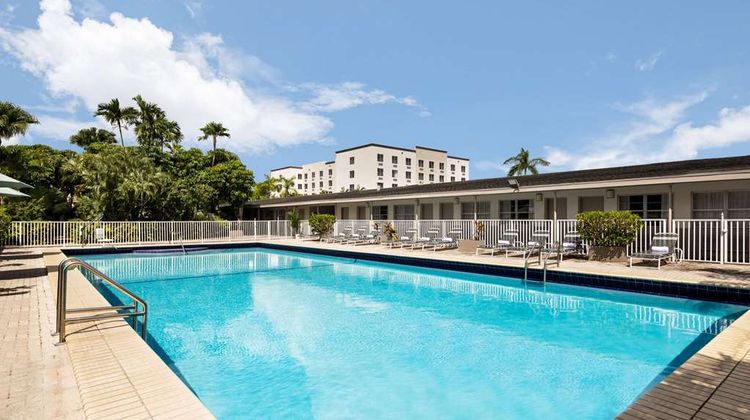Days Inn by Wyndham Miami Airport North Pool