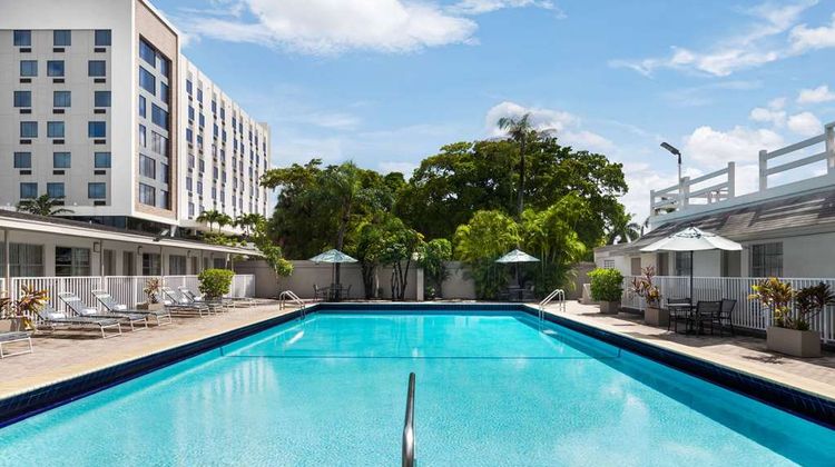 Days Inn by Wyndham Miami Airport North Pool
