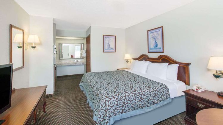 Days Inn West Point Room