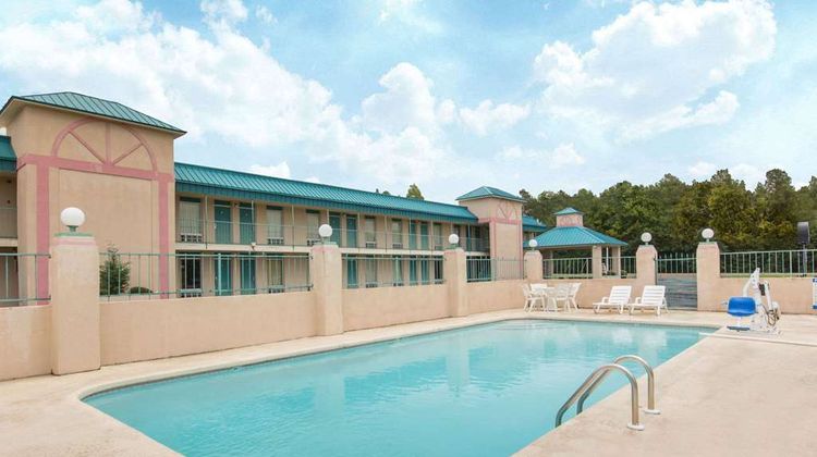 Days Inn West Point Pool