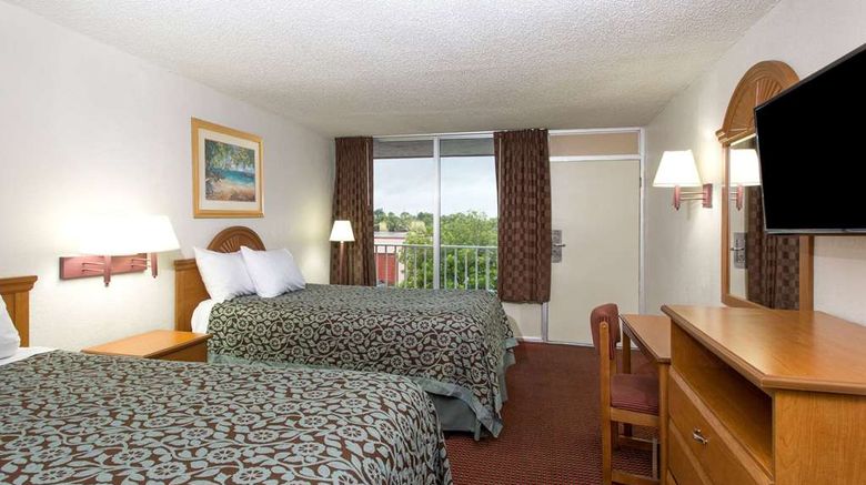 <b>Days Inn by Wyndham Fort Myers Room</b>. Images powered by <a href="https://iceportal.shijigroup.com/" title="IcePortal" target="_blank">IcePortal</a>.